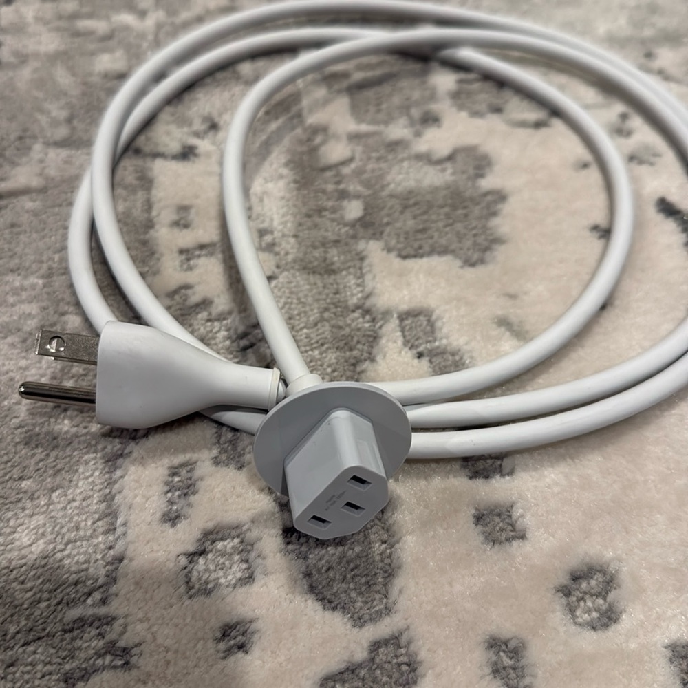 Apple Mac Power Cord (with tapered edge)